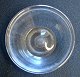 Milchschalen, 19. Jahrhundert. Dänemark. Klares Glas mit gefaltetem Rand. Höhe: 5,2 cm. ...