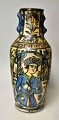 Persische Vase, 19. Jahrhundert. Kadscharenkeramik.