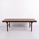 Dänischer Couchtisch aus brasilianischem Palisander aus den 1960er Jahren. Der Tisch besitzt ...