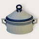 Royal Copenhagen, blauer Fächer, große Zuckerdose Nr. 1212/11544, 16,5 cm breit, 12,5 cm hoch, 8 ...