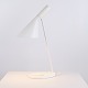 Arne Jacobsen AJ Tischlampe in Weiß von Louis Poulsen 1957