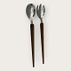 Salatservice aus Stahl und Holz aus den 1960er Jahren. Marke: Stainless Denmark. Länge ca. 28 ...