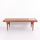 Johannes Andersen Couchtisch aus Teak mit Eingelassenen Keramikkacheln Dänisches Design der 1960er Jahre