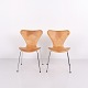Set aus 2 Serie 7 Stühlen, Modell 3107, entworfen von Arne Jacobsen und 1996 von Fritz Hansen ...