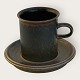 Arabia Finland, Ruska, Becher mit Untertasse, 7,2 cm Durchmesser, 7,5 cm hoch, Design Ulla ...