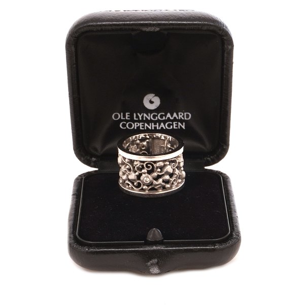 Ole Lynggaard Copenhagen Ring aus 18kt Weissgold mit 4 Brillanten. Ringgr. 58